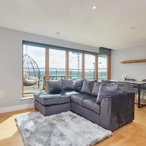 King Penthouse View&free Parking! Leeds (West Yorkshire)